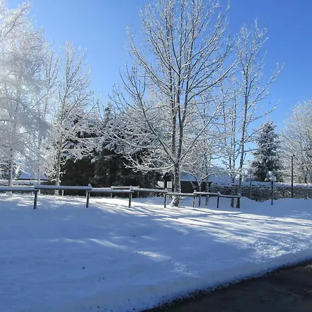 Rez Jardin - Terrasse Privee アパート Murat-le-Quaire